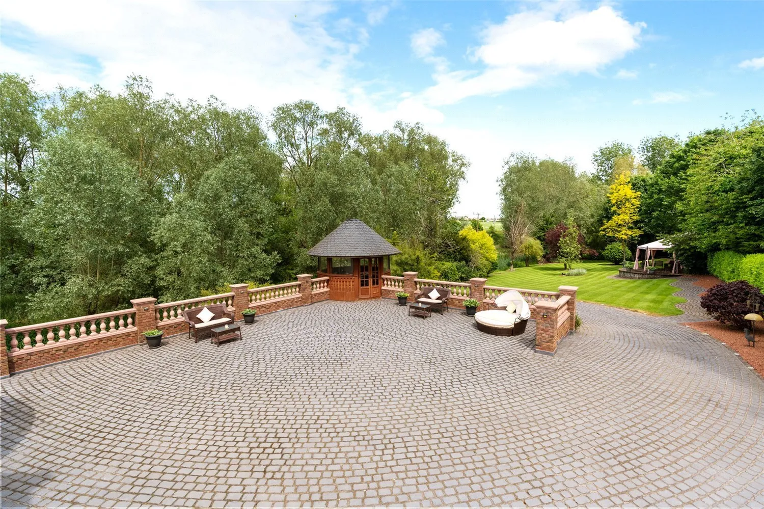 Spring Road, St. Osyth, CO16 photo 49