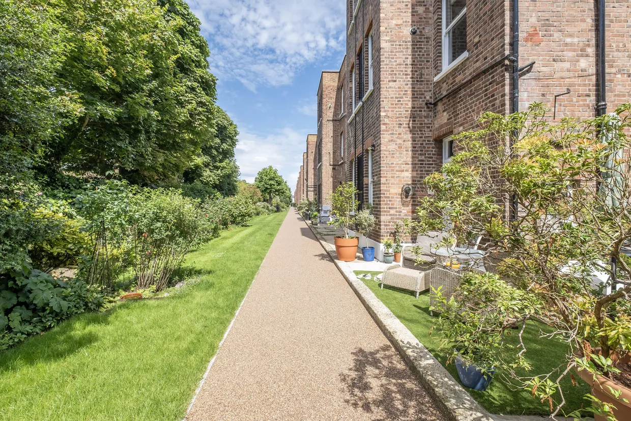 Stevenage Road, London, SW6 photo 18