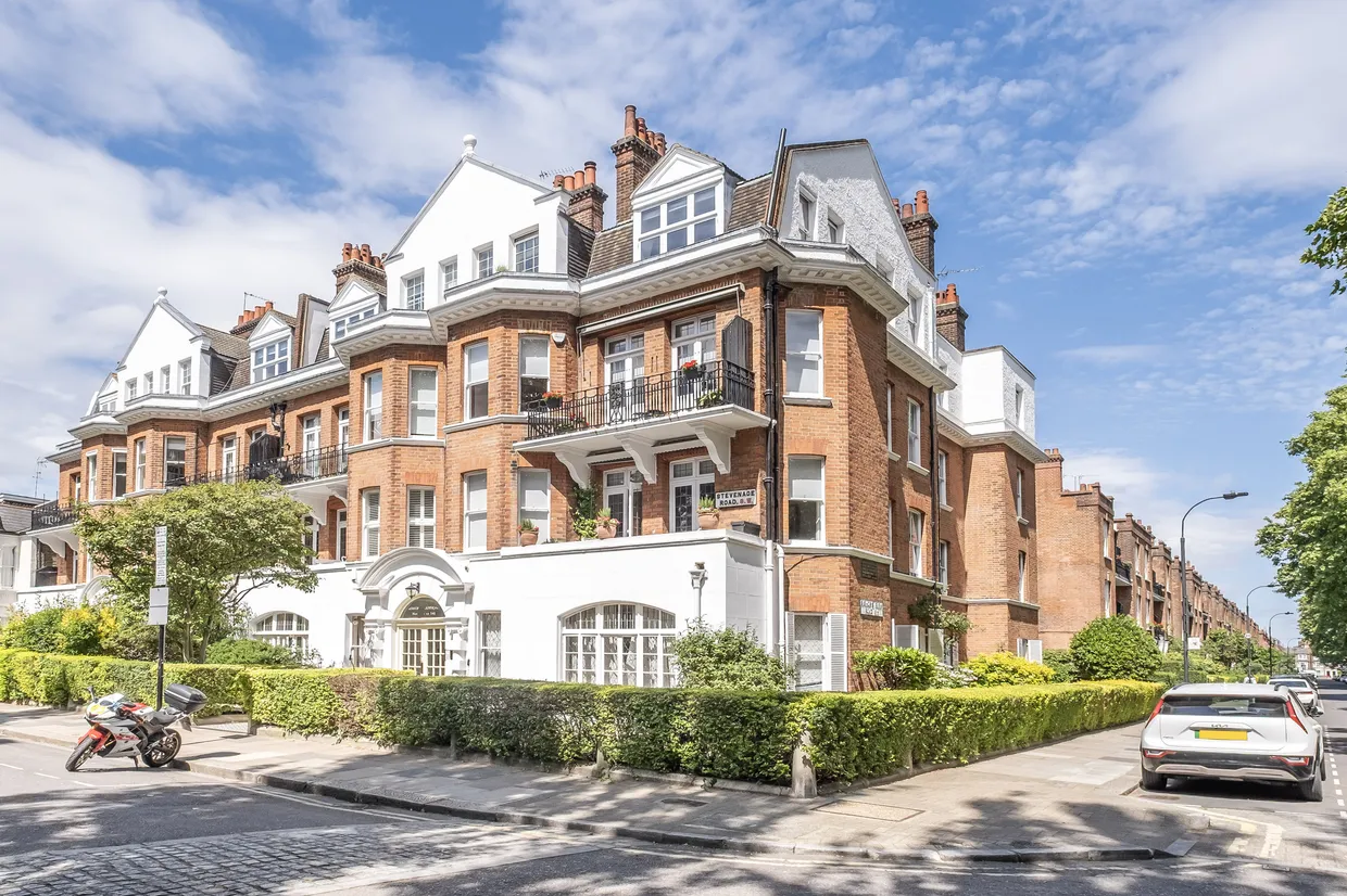 Stevenage Road, London, SW6 photo 19