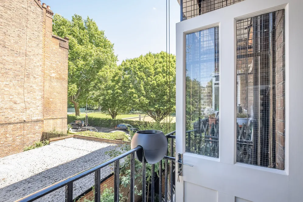 Stevenage Road, London, SW6 photo 21