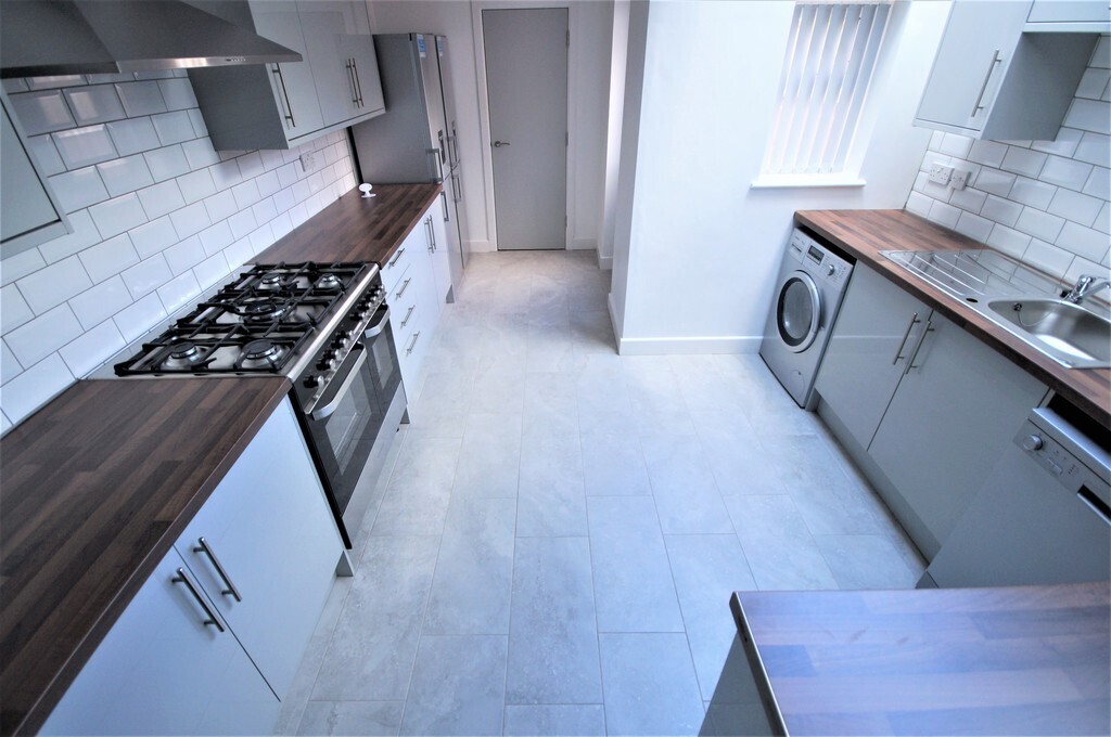 Room 4 of 5, St. Margaret Road, Coventry, CV1 2BT Image 1