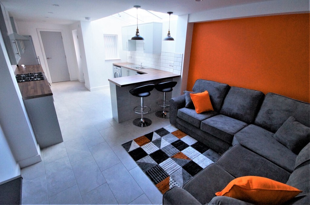 Room 4 of 5, St. Margaret Road, Coventry, CV1 2BT Image 2