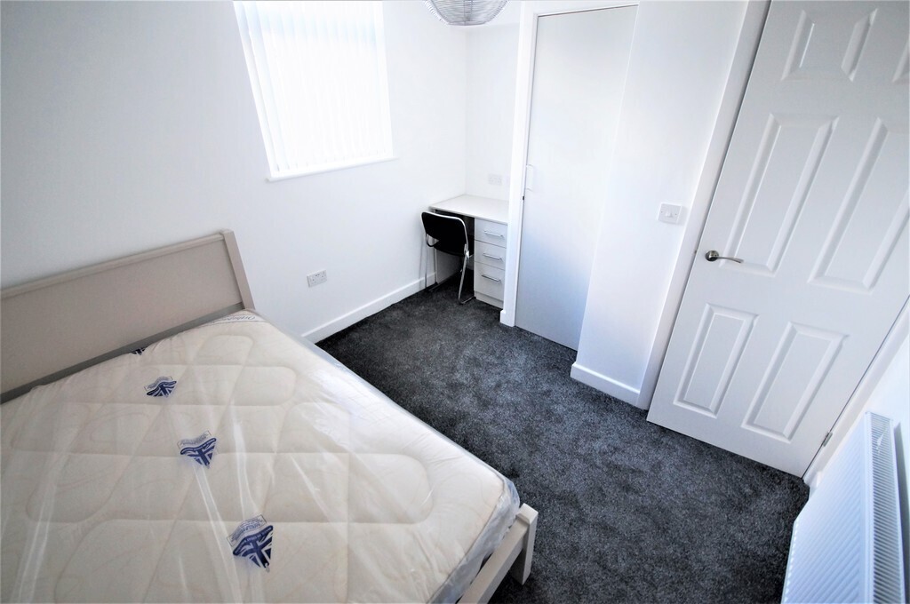 Room 4 of 5, St. Margaret Road, Coventry, CV1 2BT Image 3