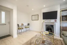 Kimber Road Wandsworth SW18 photo 3