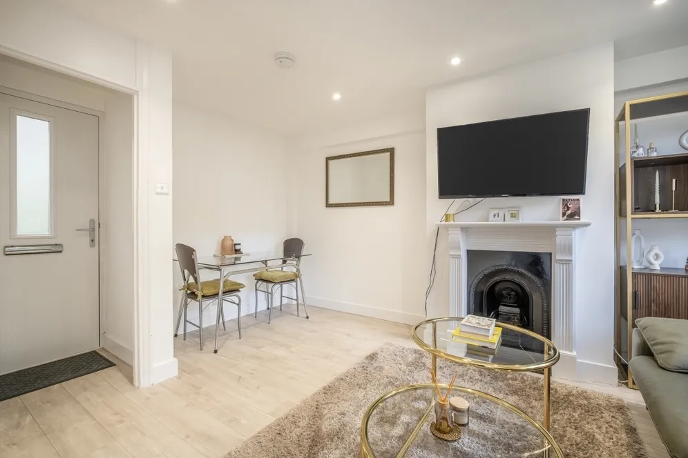 Kimber Road Wandsworth SW18 photo 3