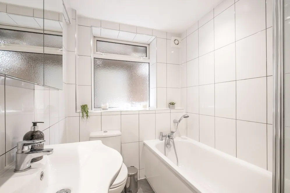 Kimber Road Wandsworth SW18 photo 5