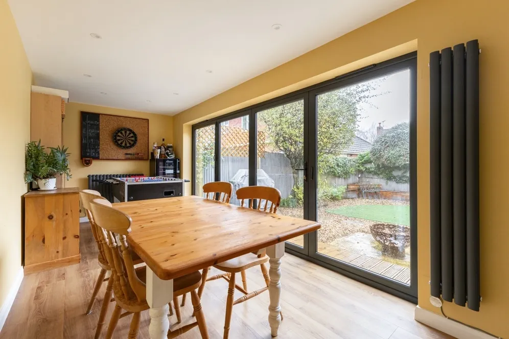 Bircholt Road Liphook GU30 photo 6
