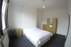 Harold Grove, LEEDS