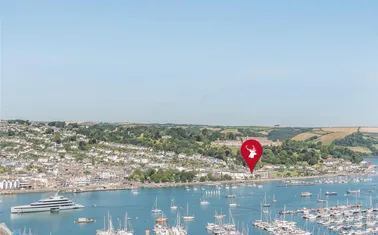 North Embankment, Dartmouth