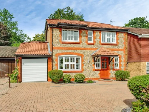 Selbourne Close, Crawleyphoto