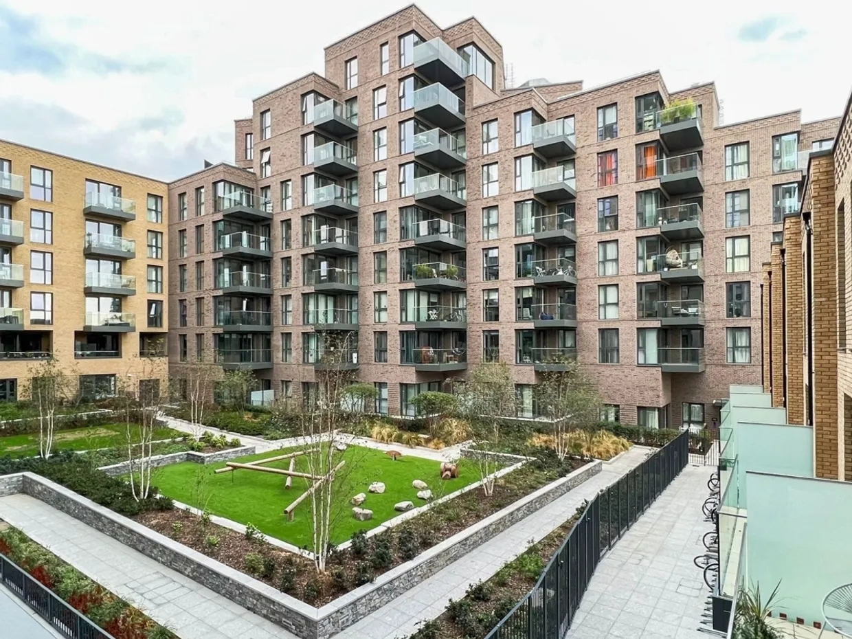 Coster Avenue London N4 photo 1