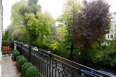Brompton Square Knightsbridge SW3 photo 1