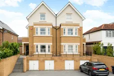 Baker Street Weybridge KT13 photo 1