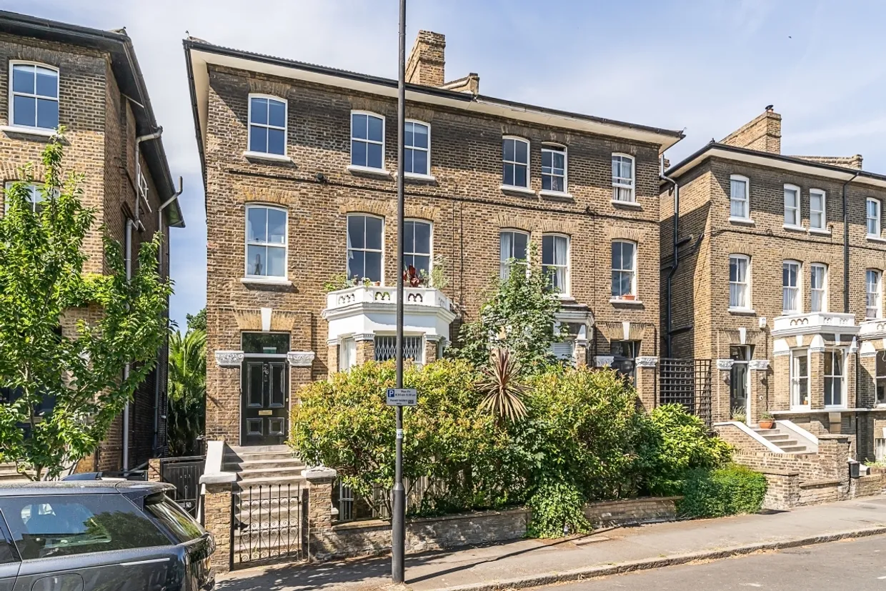 Gauden Road London SW4 photo 7