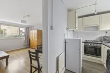 Chesterfield Road London EN5 photo 8