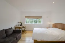 Frognal Lane Hampstead NW3 photo 8