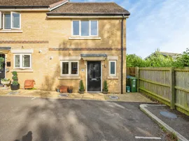 Meadow Way, Wing, Leighton Buzzard photo