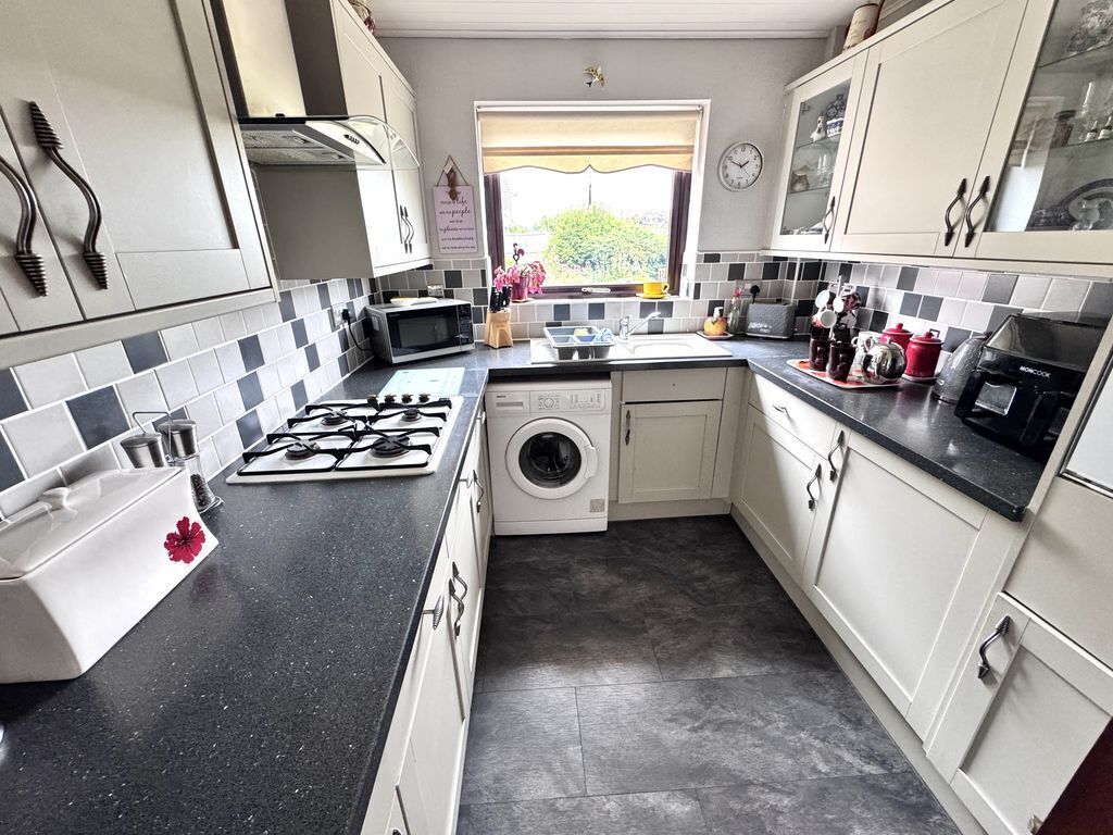 Leaward Close, Nuneaton Image 4