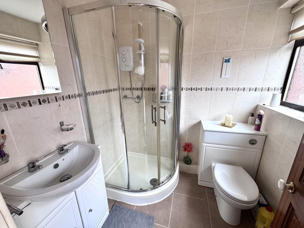 Leaward Close, Nuneaton Image 7