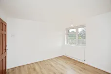 Lawford Lane, Rugby