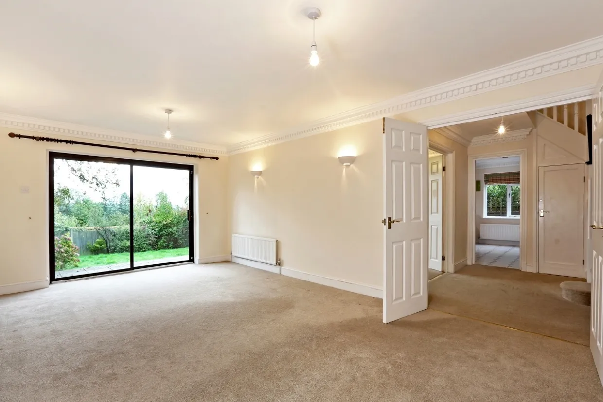 Pheasants Way,Rickmansworth photo 5
