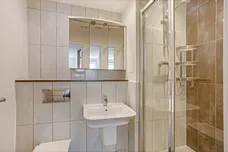 Broomfield Street, E14 photo 6