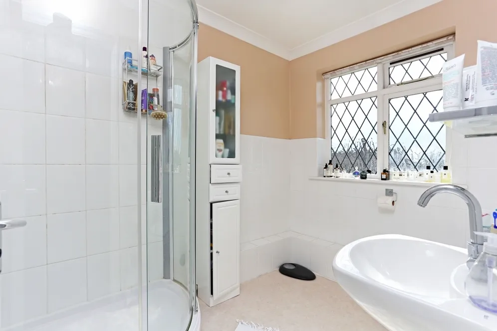 Pheasants Way,Rickmansworth photo 9
