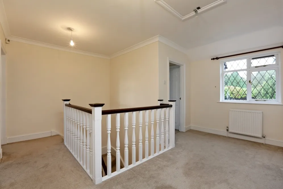 Pheasants Way,Rickmansworth photo 10
