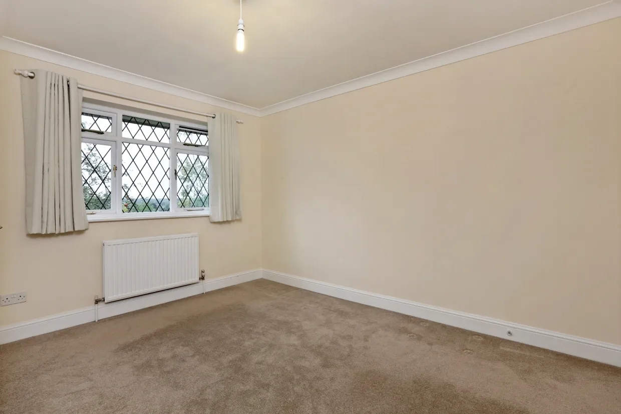 Pheasants Way,Rickmansworth photo 11
