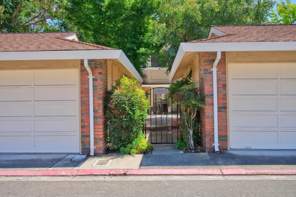 7642 Arbor Creek Cir, Dublin, CA 94568