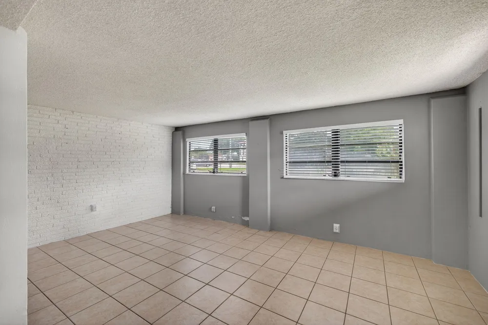 4117 NW 5th Ave, Oakland Park, FL 33309