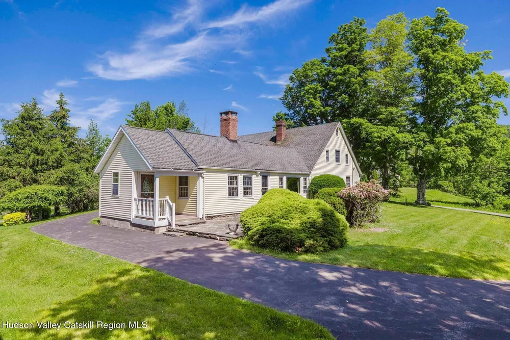 546 Goshen St, Jewett, NY 12444
