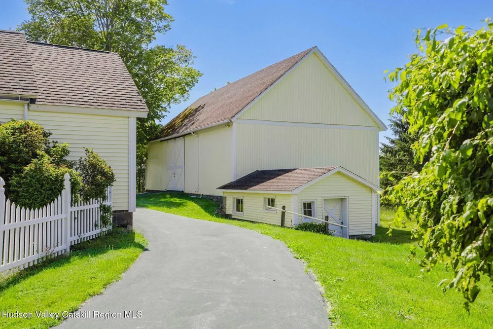 546 Goshen St, Jewett, NY 12444