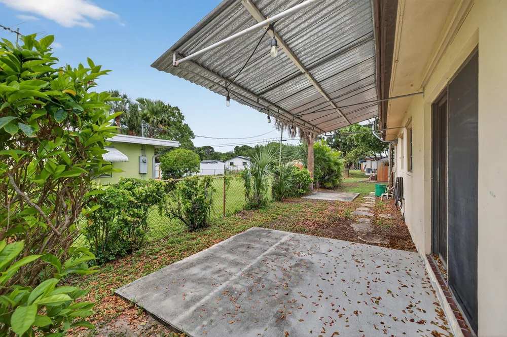 4117 NW 5th Ave, Oakland Park, FL 33309