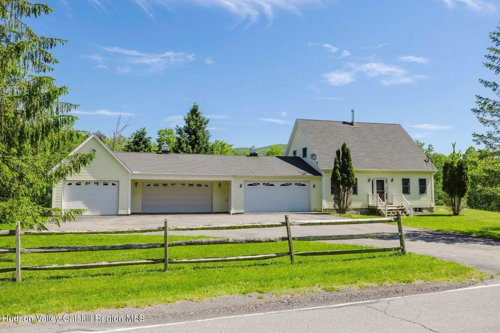 546 Goshen St, Jewett, NY 12444