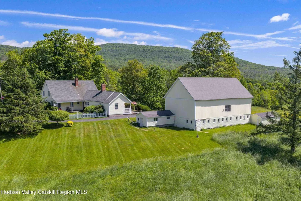 546 Goshen St, Jewett, NY 12444