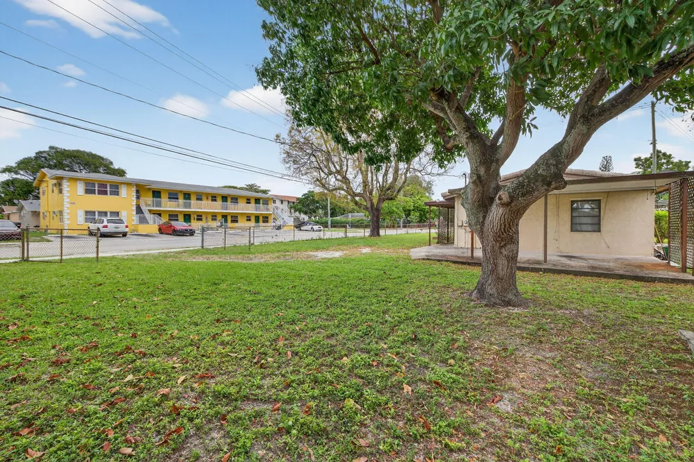 4117 NW 5th Ave, Oakland Park, FL 33309