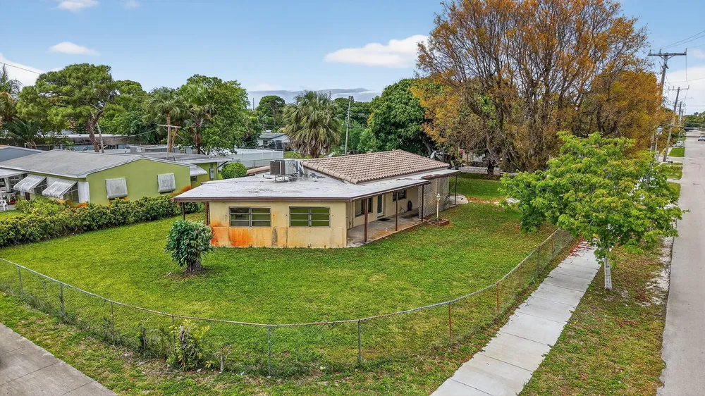 4117 NW 5th Ave, Oakland Park, FL 33309