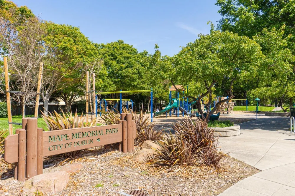 7642 Arbor Creek Cir, Dublin, CA 94568
