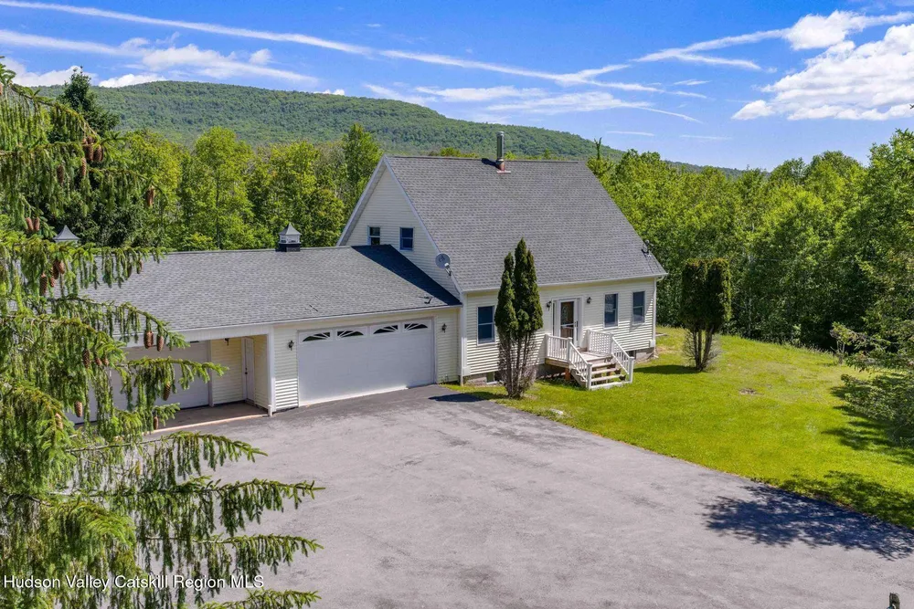 546 Goshen St, Jewett, NY 12444