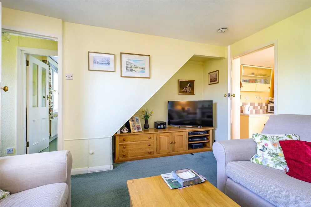 Property carousel item 4