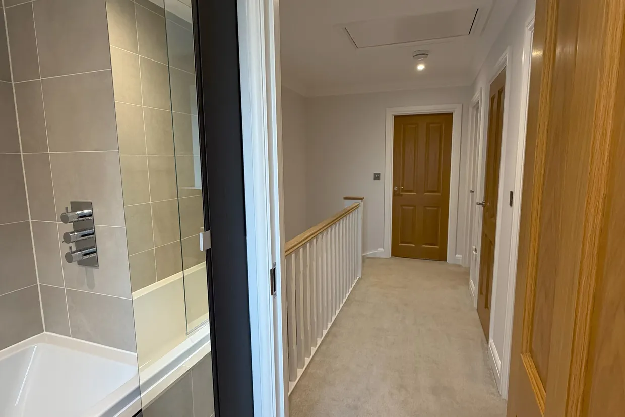 Grove Close, Farnham, GU10 photo 12