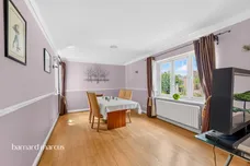 Claremount Gardens, Epsom