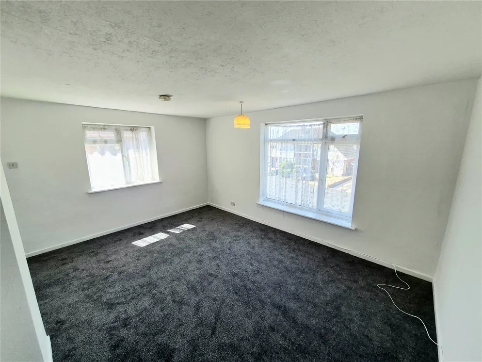 Property carousel item 11