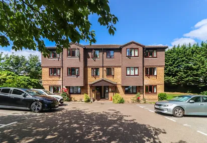 Tylersfield, Abbots Langley, WD5