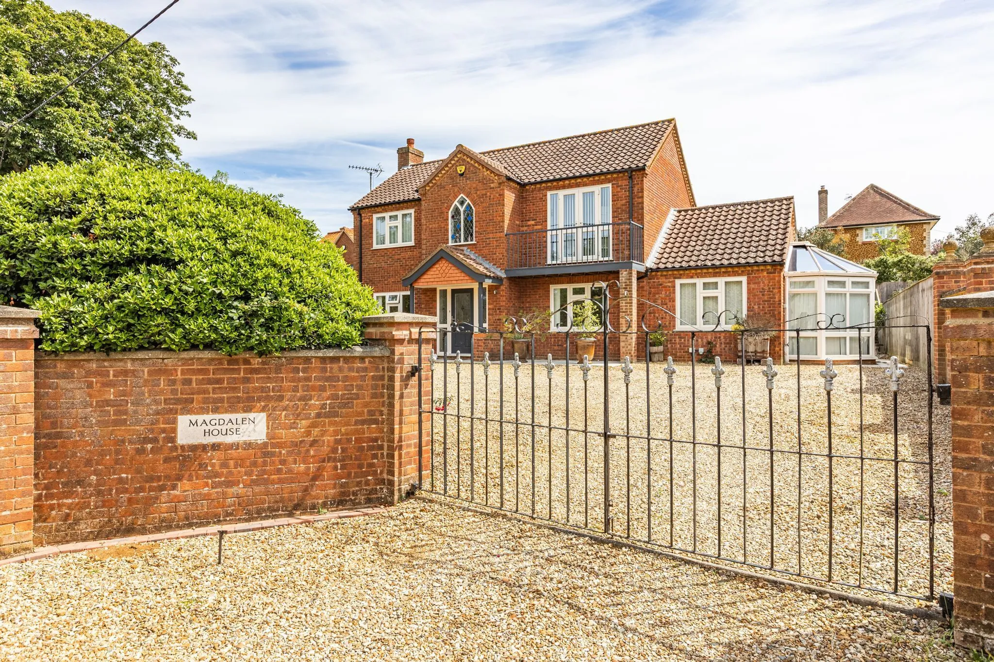 Beautifully Presented Home With Golf Course Views In Heacham