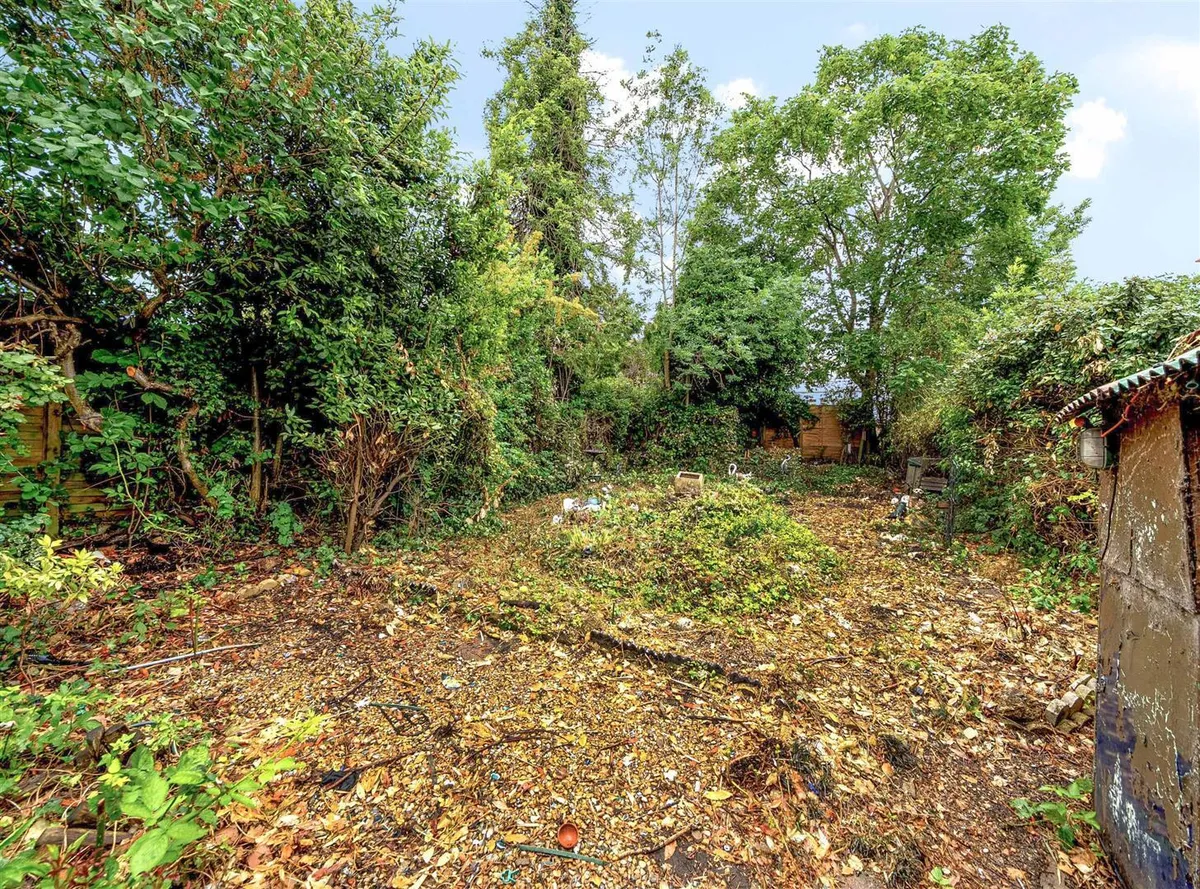 Doyle Gardens, London NW10