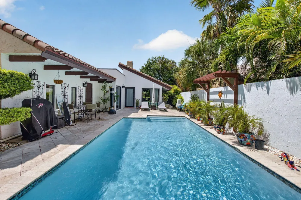 5918 Patio Dr, Boca Raton, FL 33433