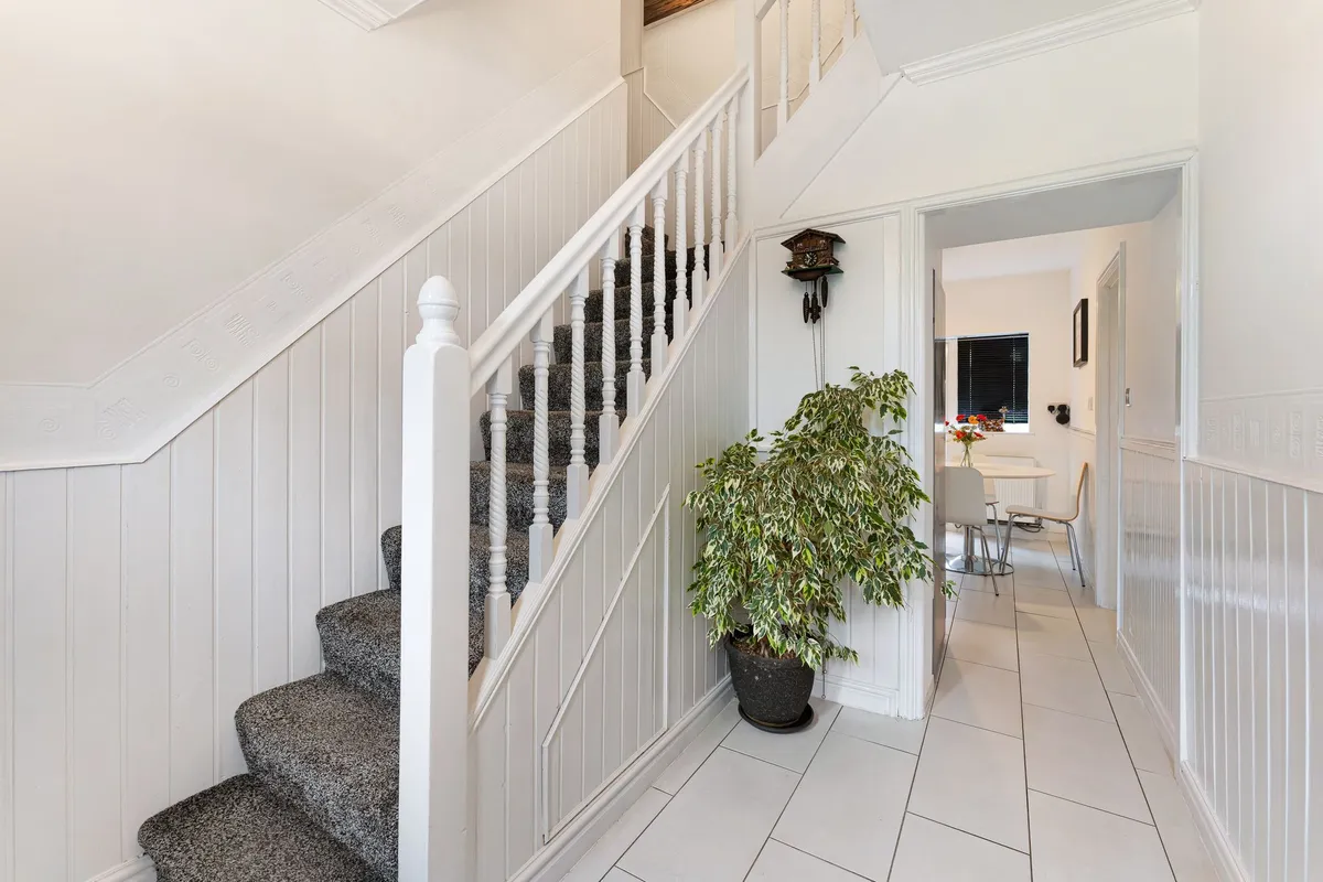Picton Avenue, Runcorn, WA7