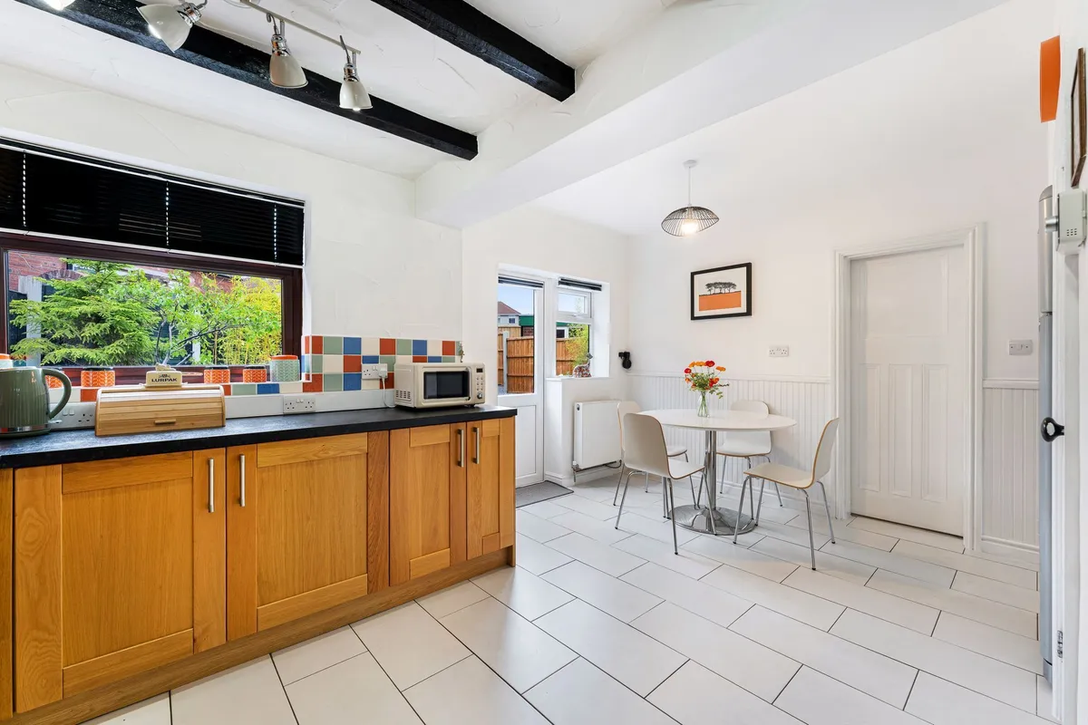 Picton Avenue, Runcorn, WA7